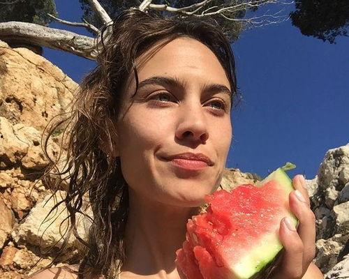 娱乐圈吃瓜图片图文素材,揭秘明星幕后吃瓜瞬间  第3张